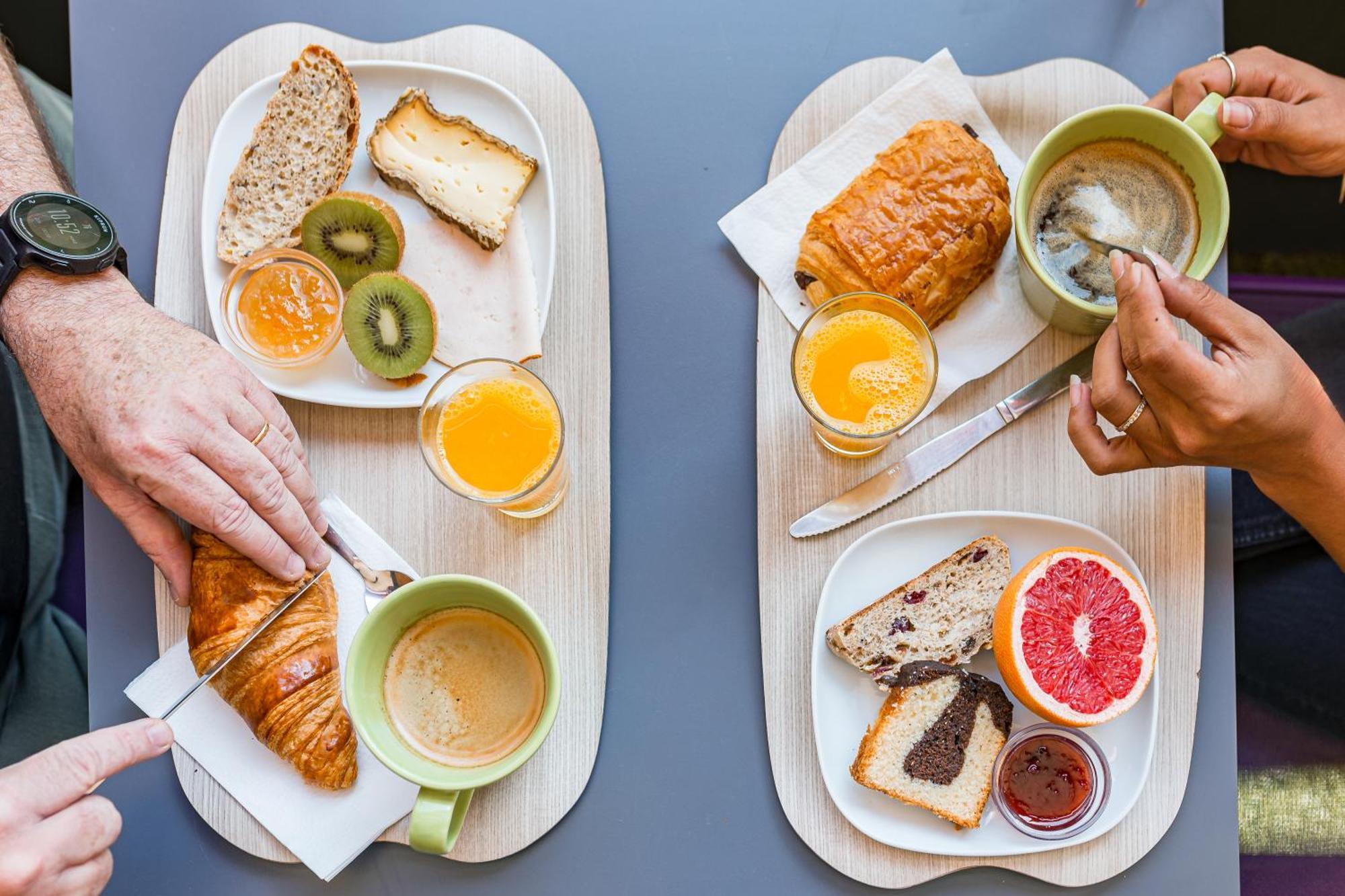 Готель Ibis Styles Annecy Centre Gare Екстер'єр фото