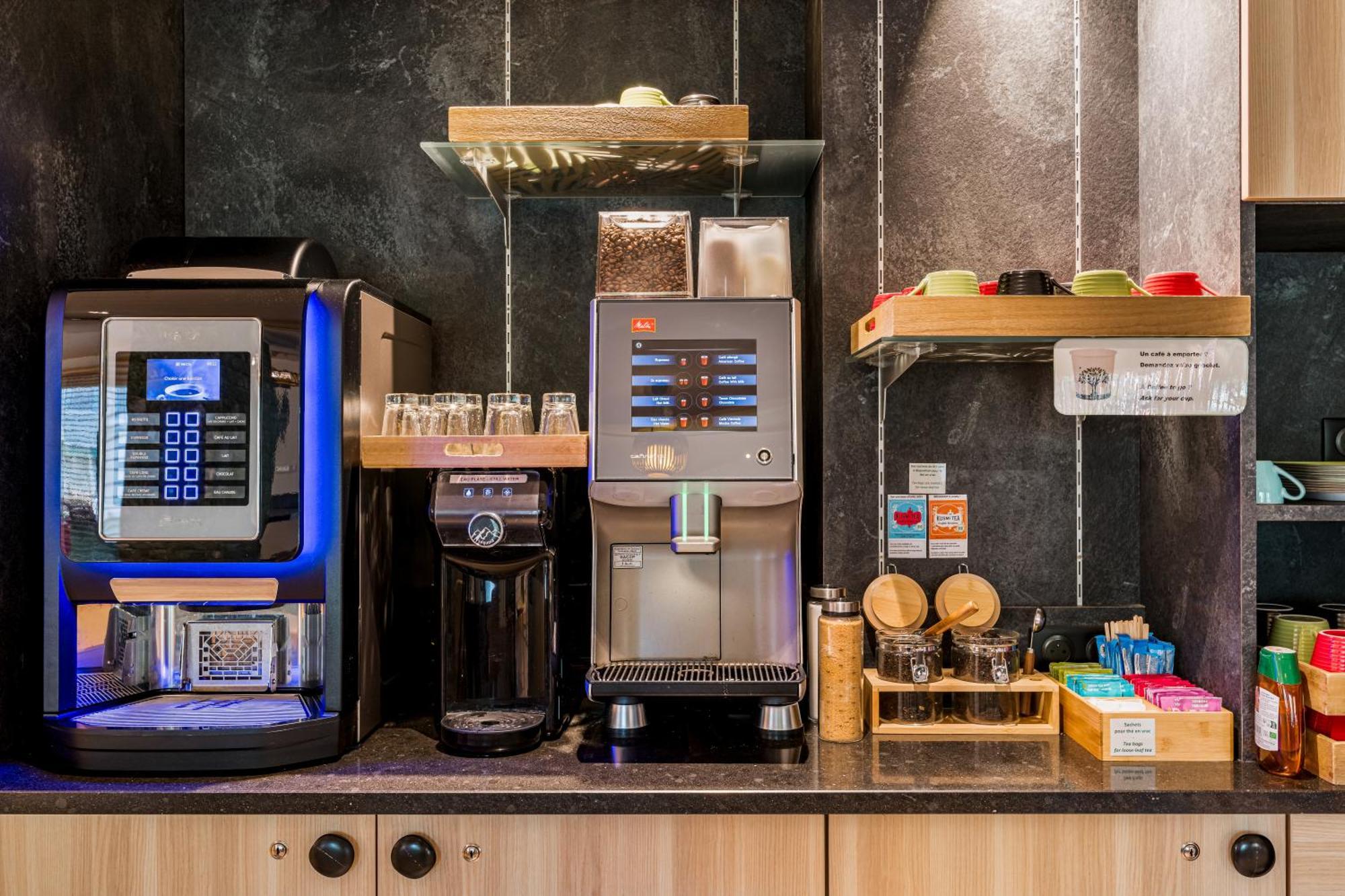 Готель Ibis Styles Annecy Centre Gare Екстер'єр фото