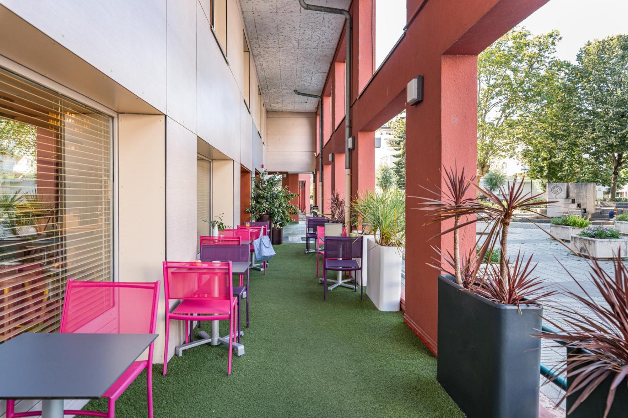 Готель Ibis Styles Annecy Centre Gare Екстер'єр фото