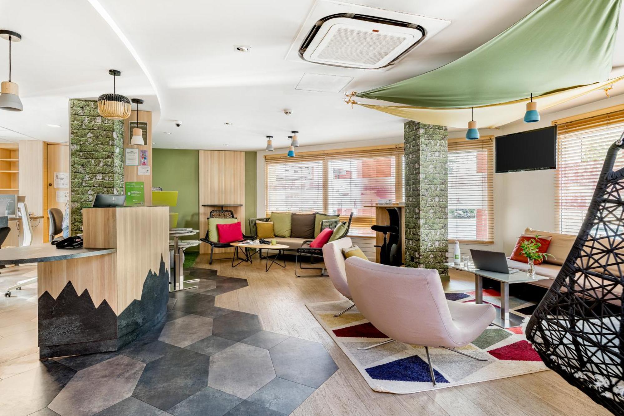 Готель Ibis Styles Annecy Centre Gare Екстер'єр фото