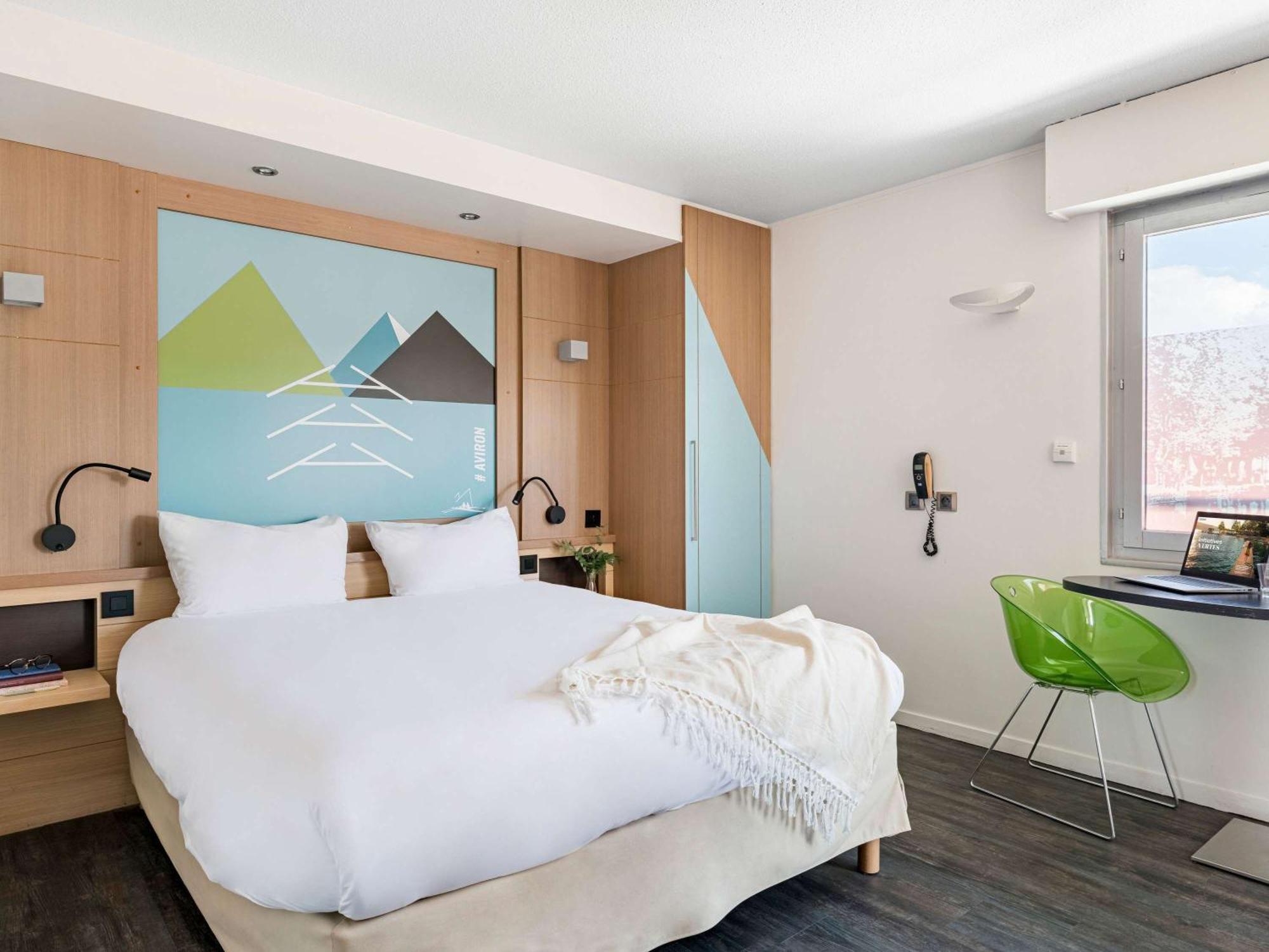 Готель Ibis Styles Annecy Centre Gare Екстер'єр фото
