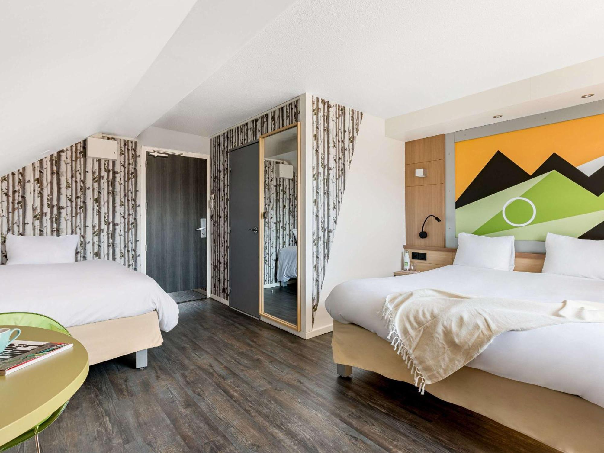 Готель Ibis Styles Annecy Centre Gare Екстер'єр фото