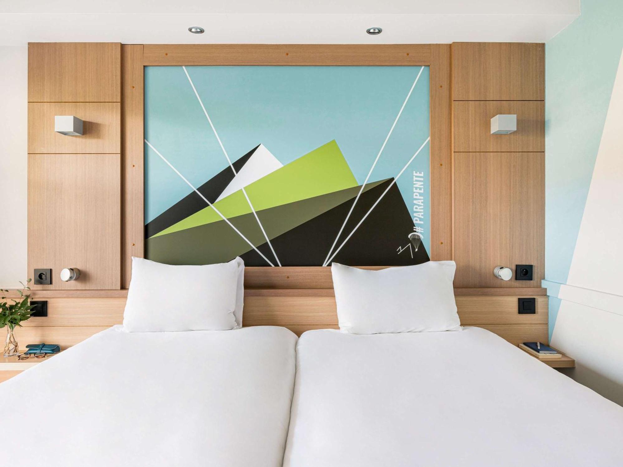 Готель Ibis Styles Annecy Centre Gare Екстер'єр фото