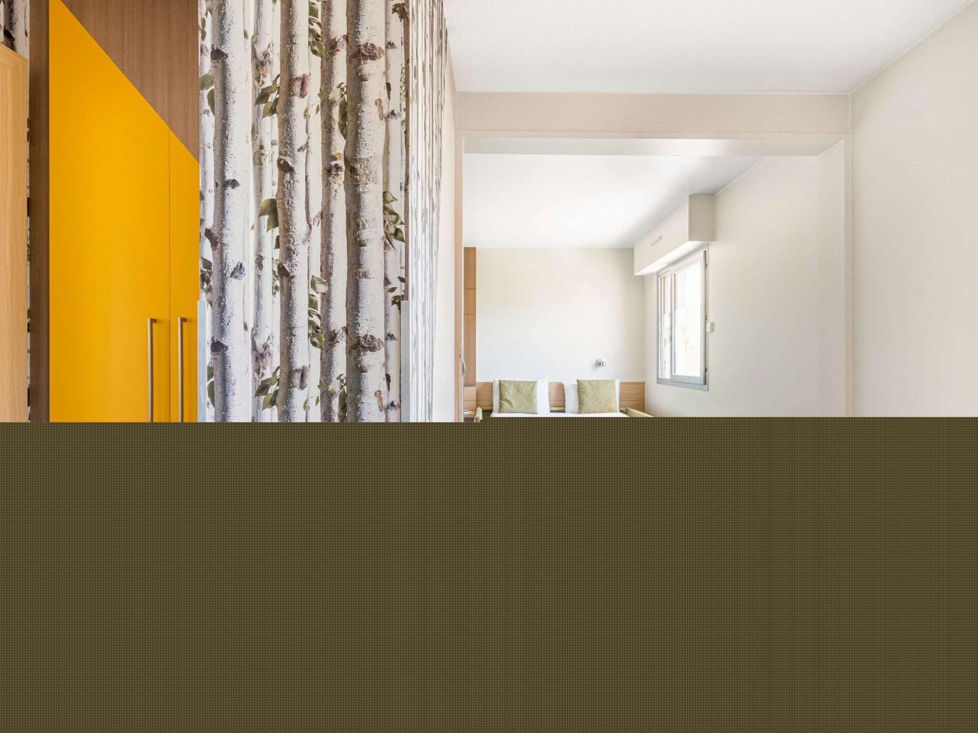 Готель Ibis Styles Annecy Centre Gare Екстер'єр фото