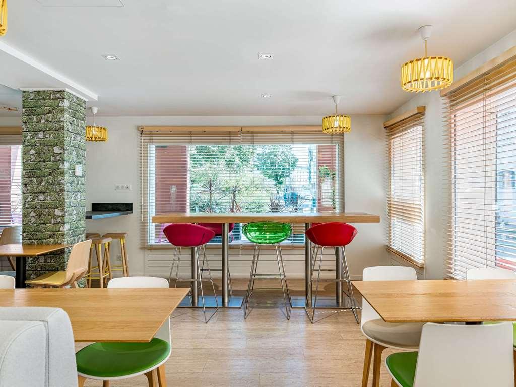 Готель Ibis Styles Annecy Centre Gare Екстер'єр фото
