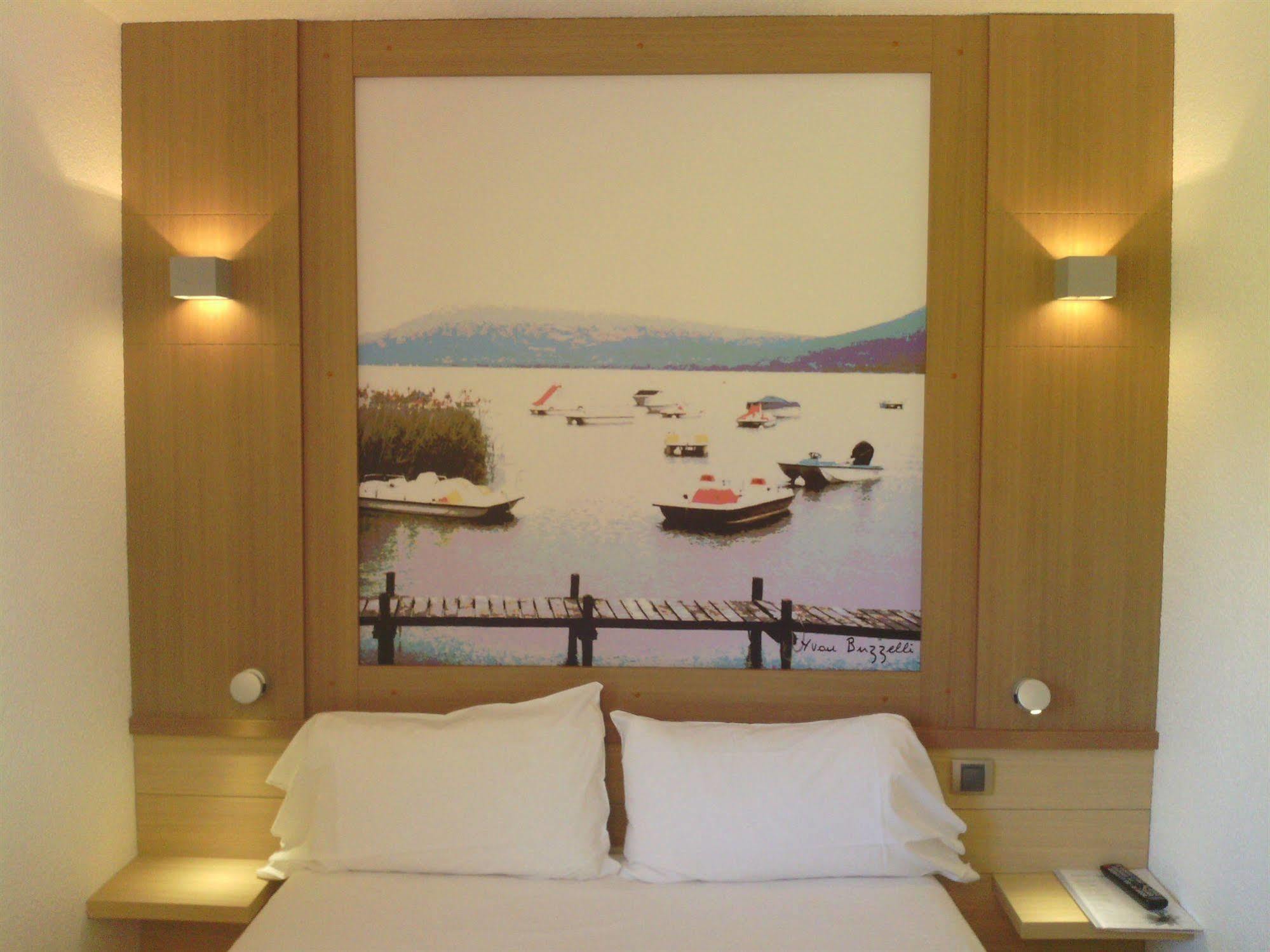 Готель Ibis Styles Annecy Centre Gare Екстер'єр фото